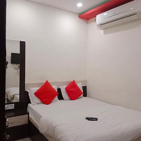 Hotel Nahta Palace 우자인 외부 사진