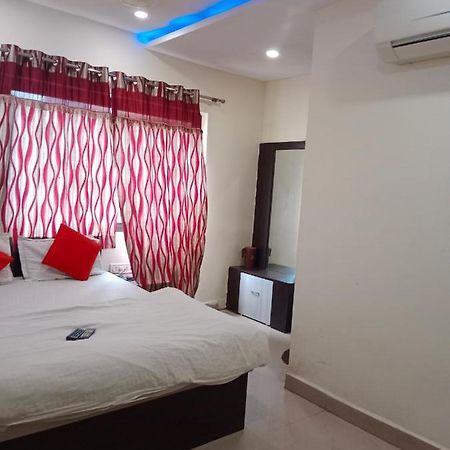 Hotel Nahta Palace 우자인 외부 사진