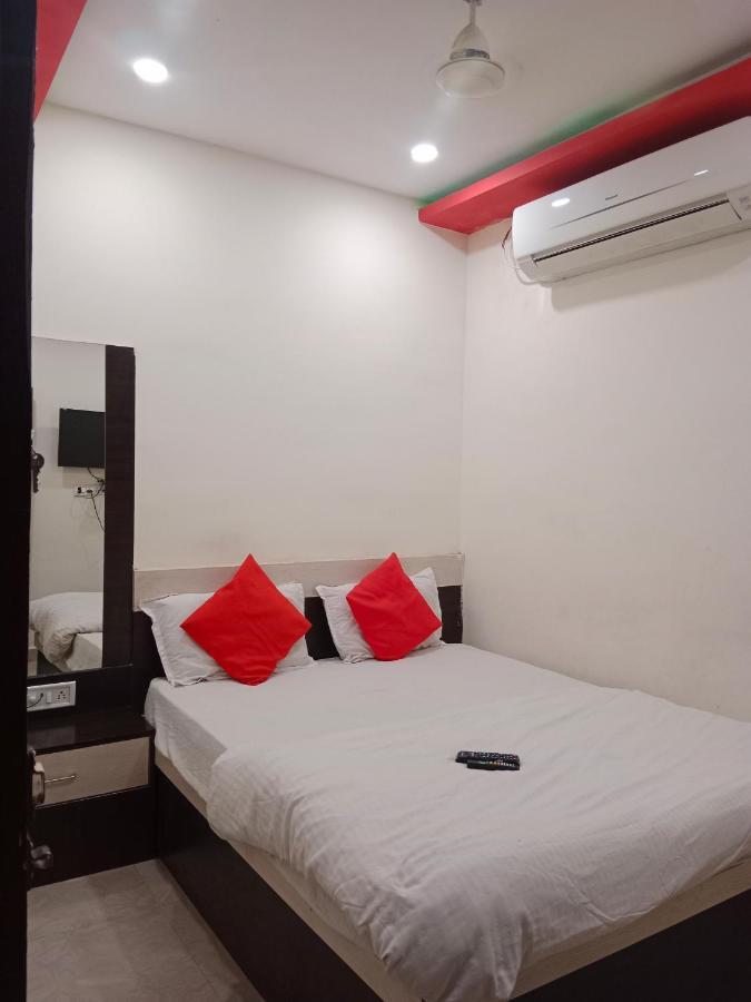 Hotel Nahta Palace 우자인 외부 사진