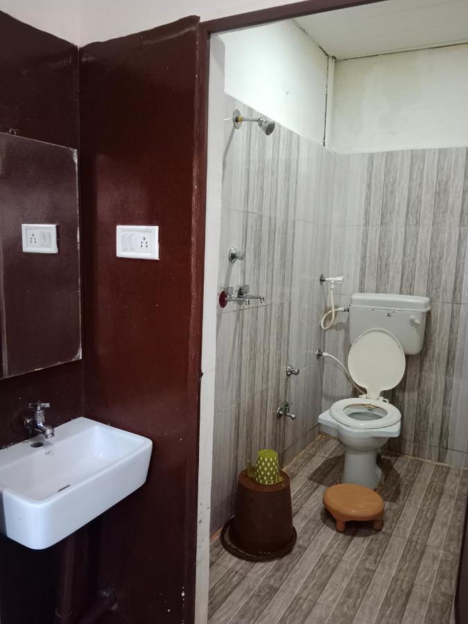 Hotel Nahta Palace 우자인 외부 사진
