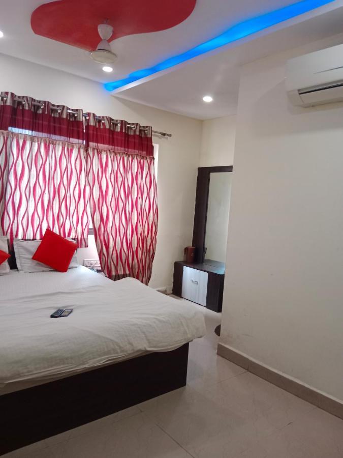Hotel Nahta Palace 우자인 외부 사진
